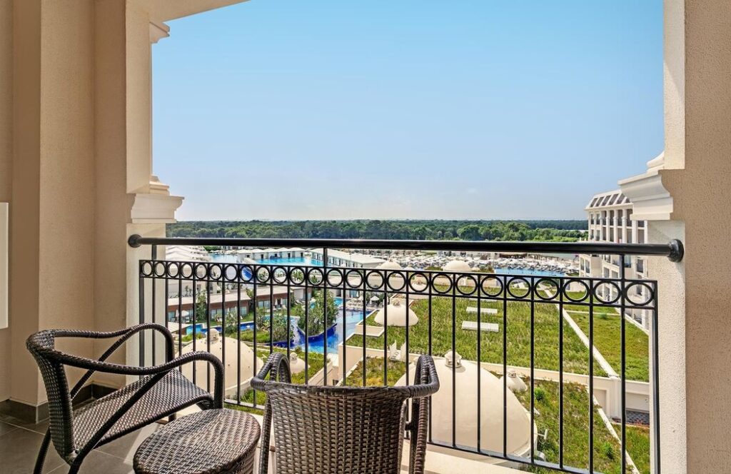 05-Standard Room Balcony