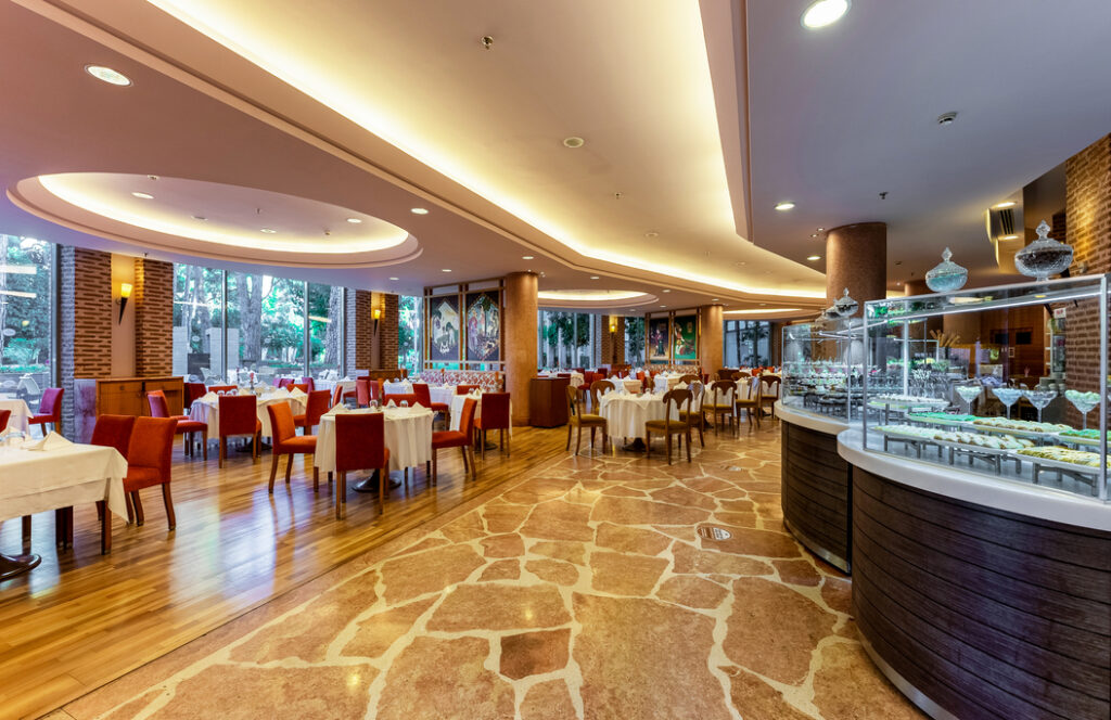 Gloria_Verde_Main_Restaurant_02