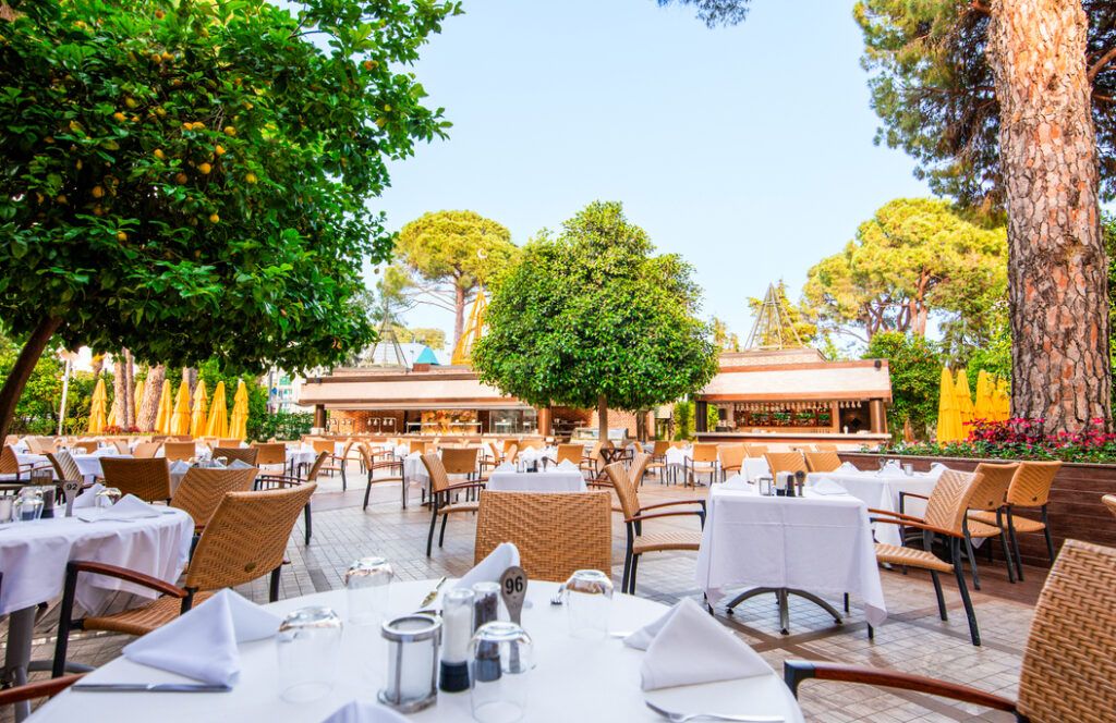 Gloria_Verde_Main_Restaurant_03