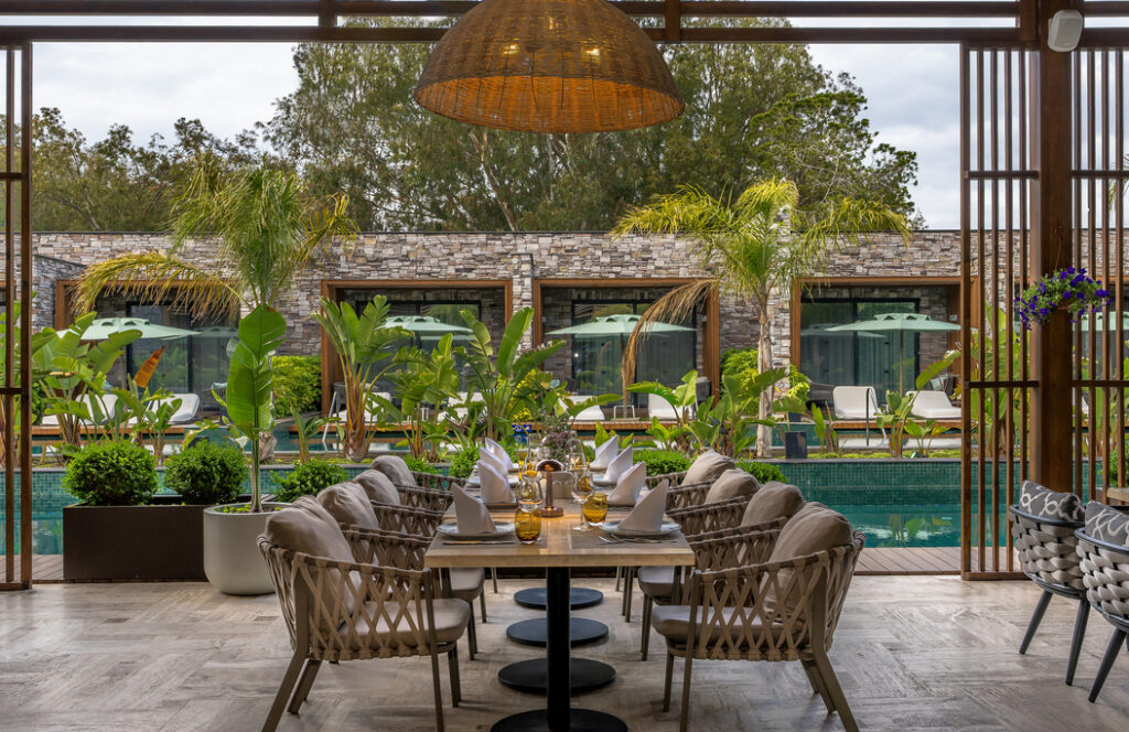 Lagoon Restaurant Terrace (3)