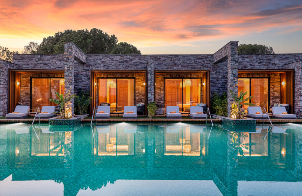Luxury Lagoon Suites- Sunset (3).jpg adlı dosyanın kopyası