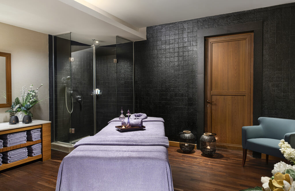 Massage Room (1)