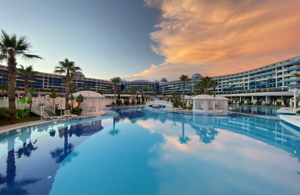 Outdoor Pools (16)