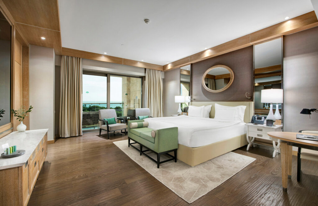 RegnumCarya_JadeJuniorRoom_Bedroom-01-2